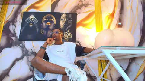 Thomas online show from April 2026 03:44:02 AM