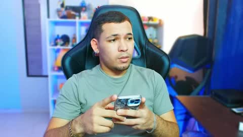 Thomas online show from October 2025 08:40:01 AM