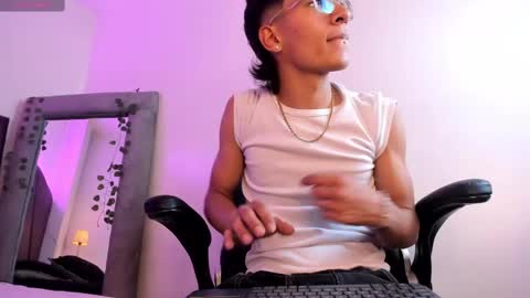 Thommy Stark online show from March 2025 08:42:02 PM