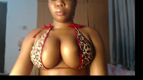 Snapshot of throatdevil chatting on March 2026 01:28:01 AM throatdevil online show from March 2026 01:28:01 AM