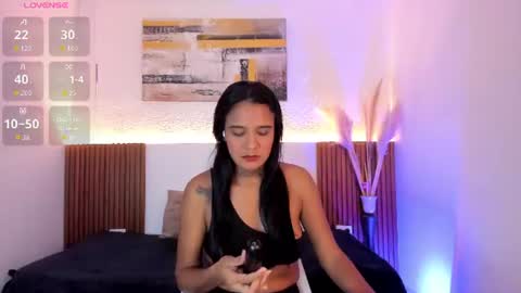 Snapshot of tiana_glow chatting on June 2026 10:05:02 PM tihana online show from June 2026 10:05:02 PM
