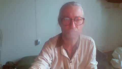 tiddles12345 online show from April 2026 05:40:02 PM