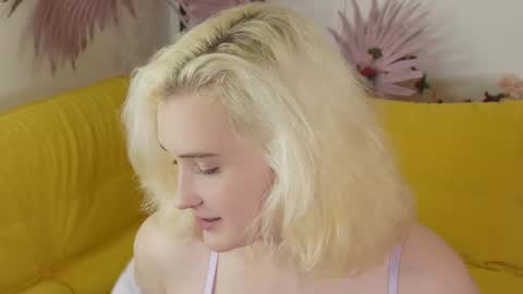 tiffanyjons online show from October 2025 06:21:01 PM