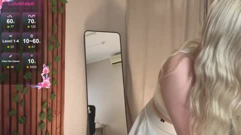 tiffanypeach online show from April 2026 03:40:02 AM