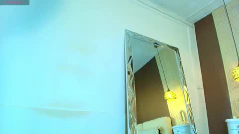 T I F F A N Y online show from October 2025 08:17:02 PM