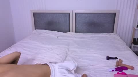 tina__kim online show from January 2025 04:48:01 AM