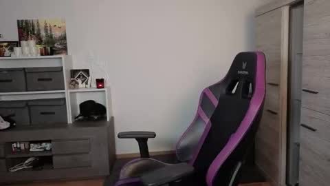 Tina Angel online show from September 2025 05:35:01 PM