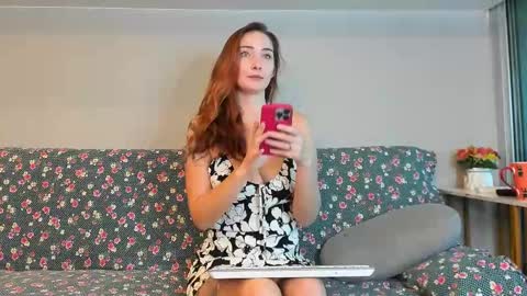 Snapshot of tinabell22 chatting on March 2026 04:05:02 AM Tina online show from March 2026 04:05:02 AM