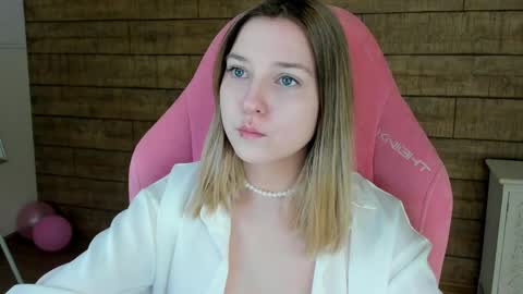 TinaBurton online show from April 2026 04:26:02 PM