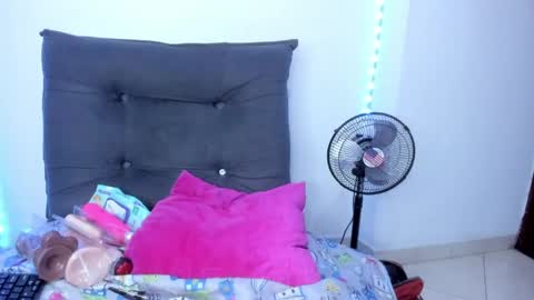 tinas_smith online show from May 2026 02:21:02 PM