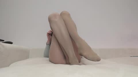 Snapshot of tinnysexygirl chatting on March 2025 04:33:02 PM MissMagicLegs online show from March 2025 04:33:02 PM