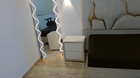 tiny_tay online show from March 2026 11:38:02 AM