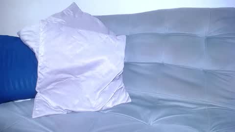 tiny_whore18 online show from March 2026 07:20:02 PM