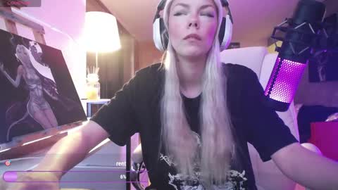 stage Kylie Sinner  brand CLITBAIT online show from April 2026 01:52:01 AM