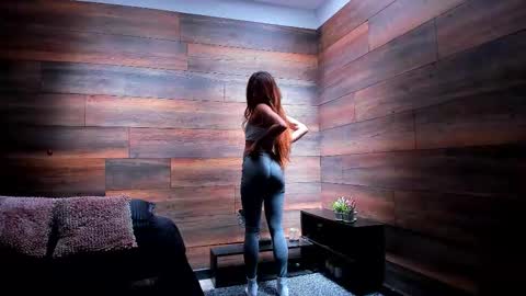 Instagram  tinyw0nder online show from October 2025 05:03:01 PM