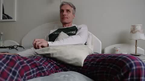 Daniel Bisexual uncut 20cm online show from March 2025 02:54:02 PM