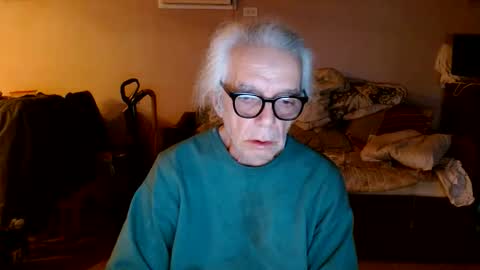 Snapshot of tom112292014 chatting on February 2026 04:38:01 AM tom112292014 online show from February 2026 04:38:01 AM