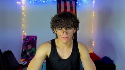 Snapshot of tom_blue10 chatting on June 2026 05:01:02 PM Tom Blue online show from June 2026 05:01:02 PM