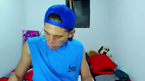 Snapshot of tom_blue10 chatting on July 2026 01:41:02 AM Tom Blue online show from July 2026 01:41:02 AM