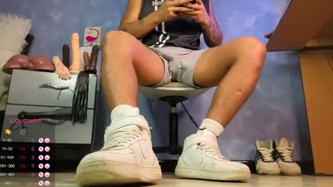 Tom online show from April 2026 01:40:01 PM