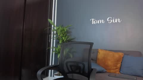 Tom Sin online show from December 2024 06:57:01 PM