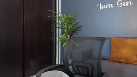 Tom Sin online show from February 2025 09:35:02 PM