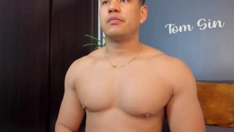 Tom Sin online show from February 2025 08:58:01 PM