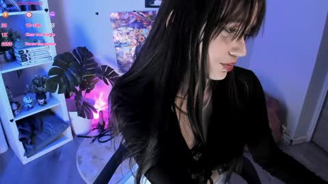 Tomie online show from May 2026 02:03:02 PM