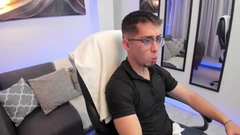 Tomas online show from March 2026 03:44:02 AM