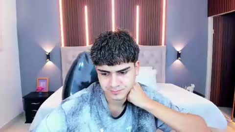 Snapshot of tommy18__ chatting on June 2026 03:40:02 AM Tommy online show from June 2026 03:40:02 AM