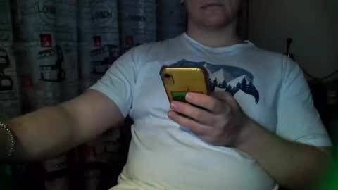 Snapshot of tommy_li_2 chatting on December 2024 08:31:02 PM Tommi Li online show from December 2024 08:31:02 PM