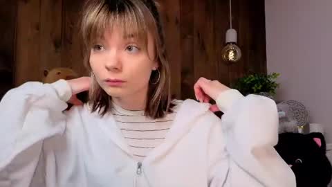 Melissa online show from June 2026 08:22:02 PM
