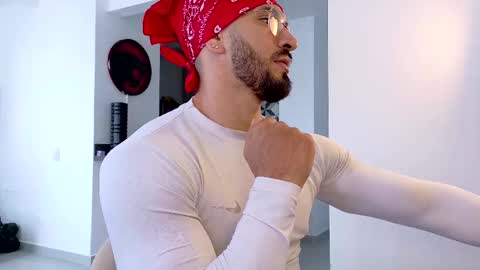 tony muscle1 online show from November 2025 09:39:01 PM