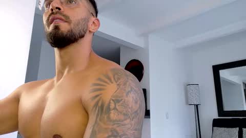 tony muscle1 online show from February 2026 09:13:02 PM