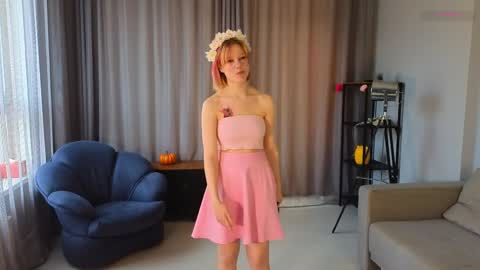 Hey hey Im Megan Pvt open. Im very glad to see you here online show from April 2026 12:27:02 PM