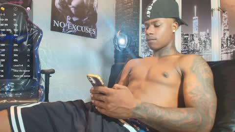 Snapshot of toower_ chatting on May 2026 04:17:01 AM T O W E R online show from May 2026 04:17:01 AM