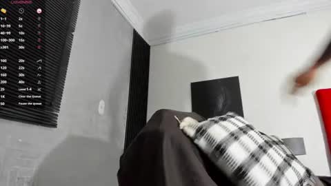 Snapshot of toower_ chatting on July 2026 08:40:02 PM T O W E R online show from July 2026 08:40:02 PM
