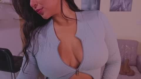 Tori Cross online show from March 2026 08:25:01 AM