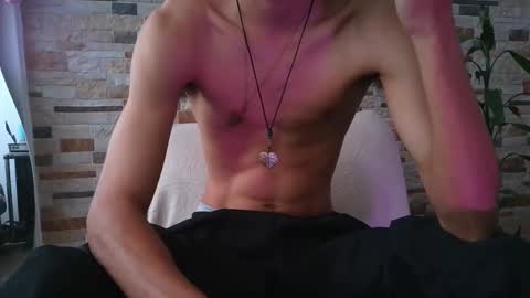 Enzo Moretti online show from January 2026 12:31:02 PM