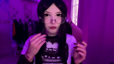 Snapshot of totcherry chatting on April 2026 03:24:01 PM Lina online show from April 2026 03:24:01 PM