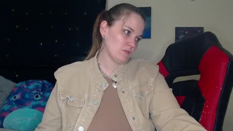 Lilly Miss Mistress Goddess Maam Queen Boss online show from December 2024 11:33:02 AM