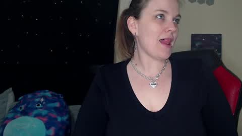 Lilly Miss Mistress Goddess Maam Queen Boss online show from February 2025 01:35:02 PM