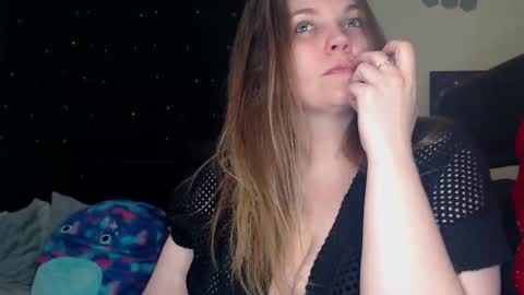 Lilly Miss Mistress Goddess Maam Queen Boss online show from March 2025 09:28:01 AM