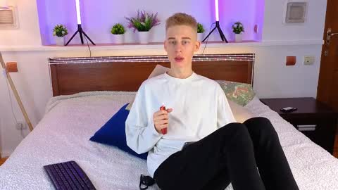 Max online show from April 2026 10:04:02 AM