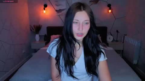Snapshot of tracey_gill chatting on June 2026 09:14:02 AM tracey_gill online show from June 2026 09:14:02 AM