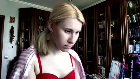Lesly online show from May 2026 07:38:02 AM