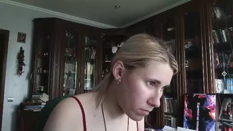 Lesly online show from July 2026 09:15:01 AM