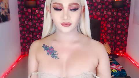 KYLIE BELLA  TS online show from April 2026 07:51:01 PM