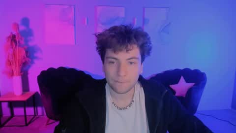 Travis online show from May 2026 09:04:01 AM