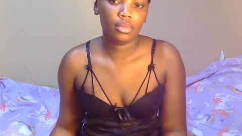 Snapshot of trina_z chatting on June 2026 04:51:02 AM trina_z online show from June 2026 04:51:02 AM